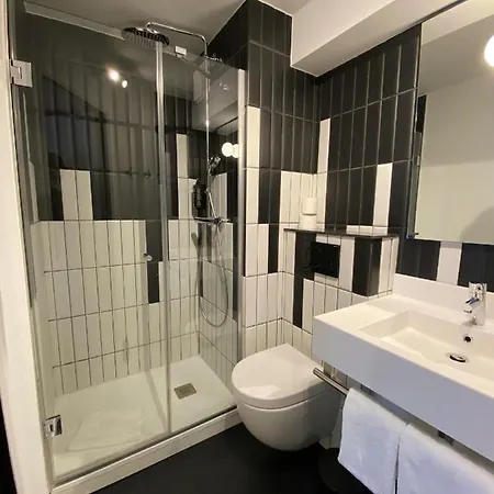 Hotel Ibis Styles Paris Porte De Versailles - Mairie D'issy 3*