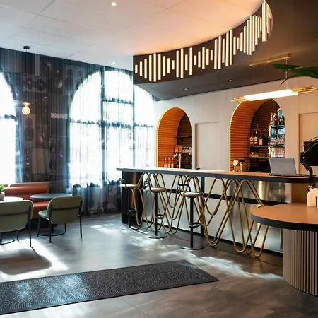 Отель Ibis Styles Paris Porte De Versailles - Mairie D'issy Исси-ле-Мулино