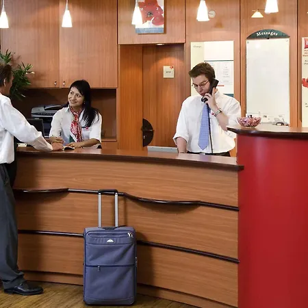 Отель Ibis Styles Paris Porte De Versailles - Mairie D'issy Исси-ле-Мулино