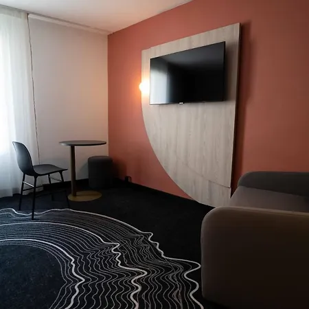 Ibis Styles Paris Porte De Versailles - Mairie D'issy 3* Issy-les-Moulineaux