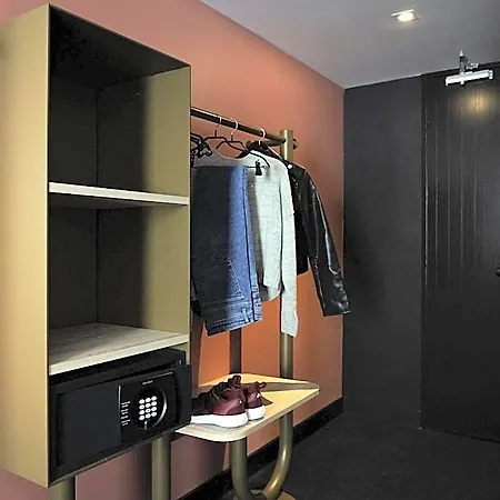 Hotel Ibis Styles Paris Porte De Versailles - Mairie D'issy 3*